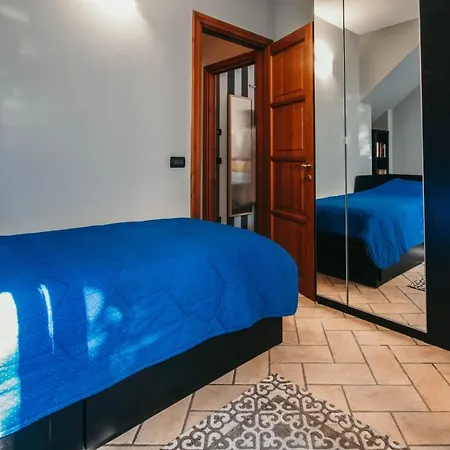 Casa Mira